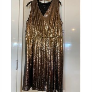 Plus size gold sleeveless dress